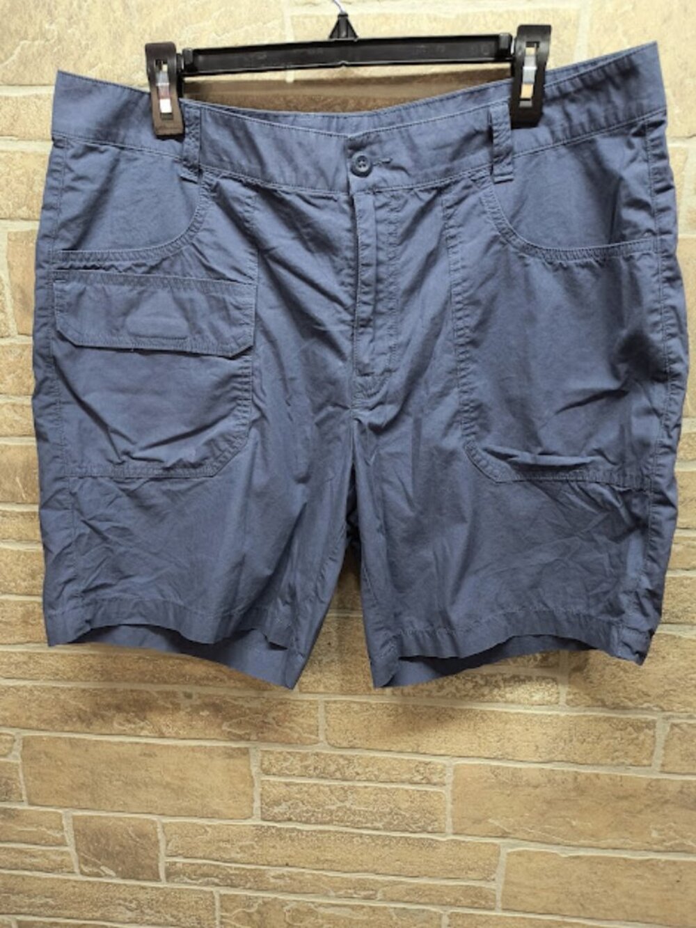 Mens Columbia Dark Blue Shorts Size 36W 8L